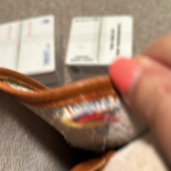 dooney and Bourke vintage shoulder bag, white leather pebbled - Picture 7 of 11